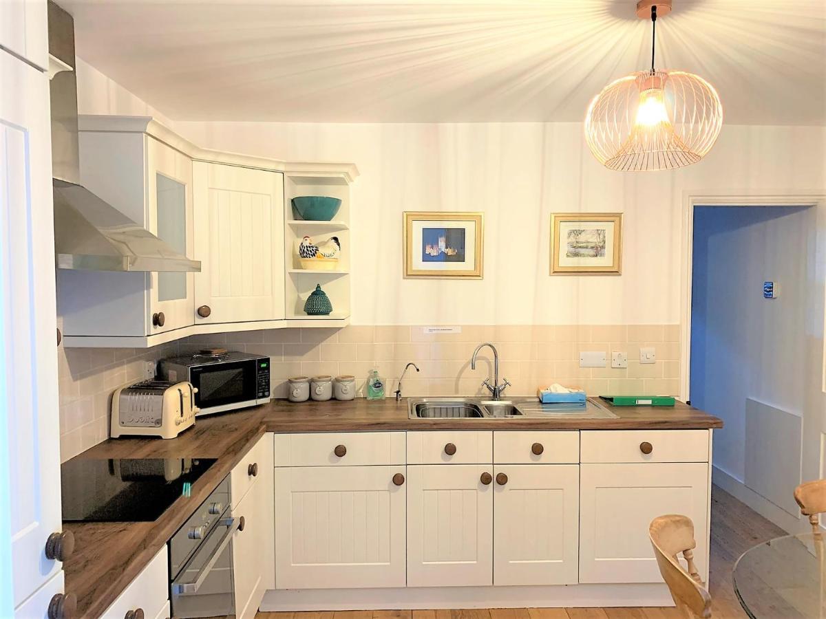 Riverside Channel5 "Holidays Homes In The Sun" Featured Central Canterbury Cottage With Free Parking Exteriör bild